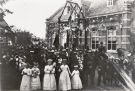 1913