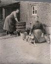 1932